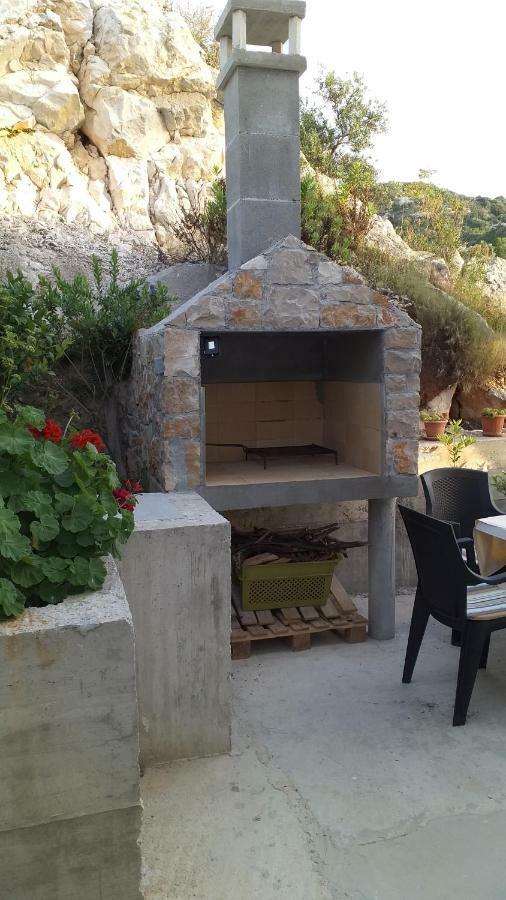 Apartment Zaklopatica Lastovo Bagian luar foto